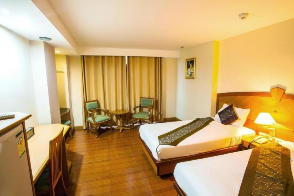 Nh Elegant Hotel Sakon Nakhon Luaran gambar